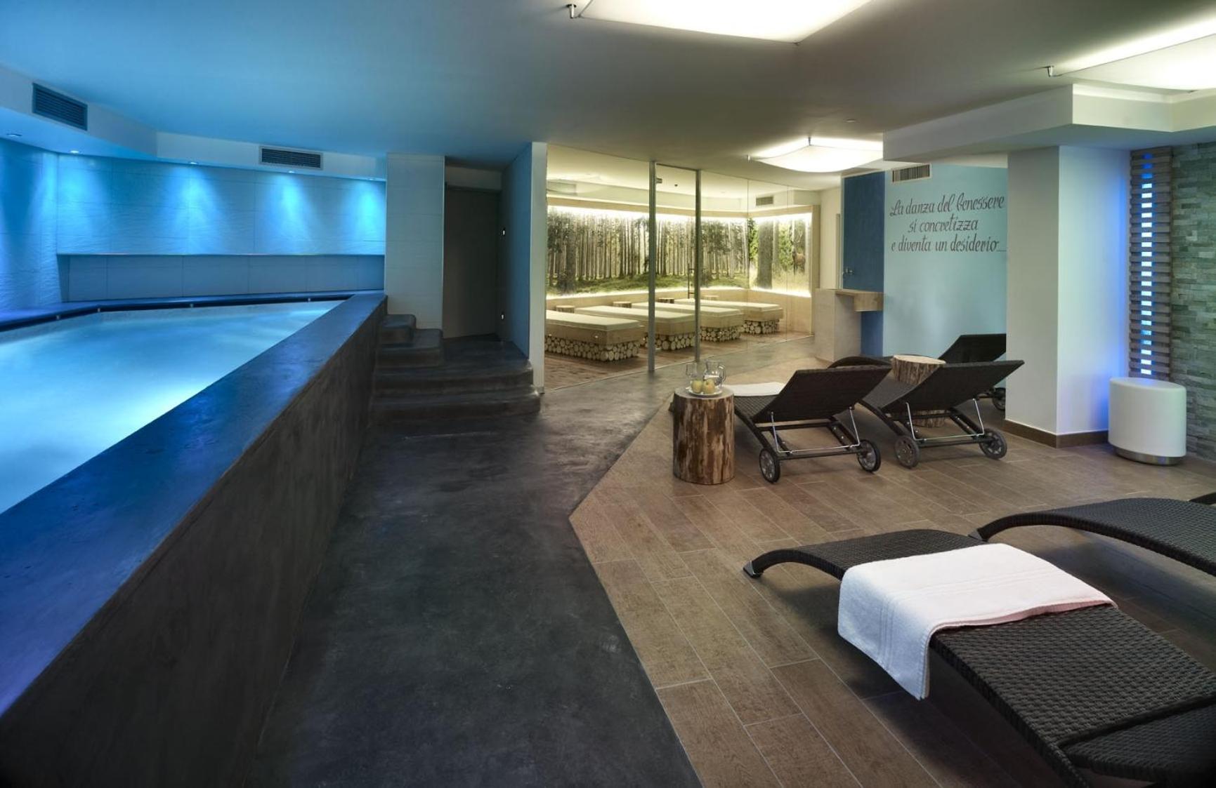Color Home Suite Apartments Predazzo Ngoại thất bức ảnh