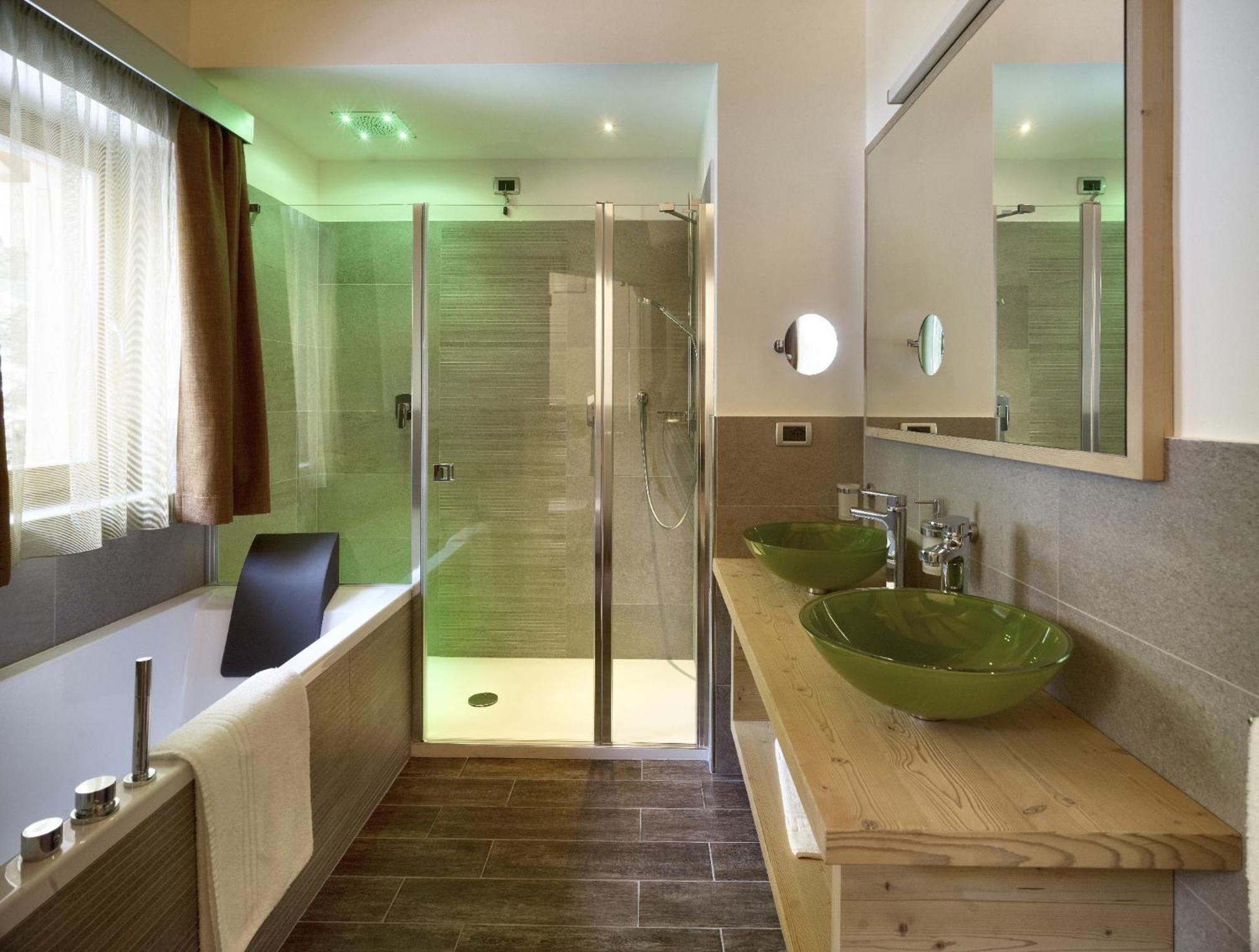 Color Home Suite Apartments Predazzo Ngoại thất bức ảnh